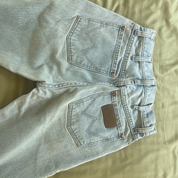 Wrangler Women's Jeans- Cowboy Cut - Picture 2 of 5